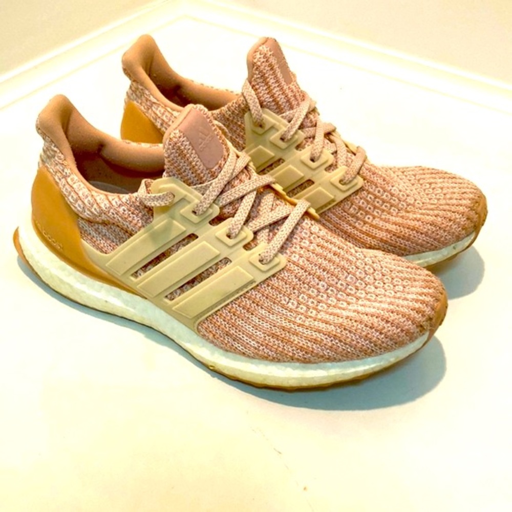 Women’s ultra boost . Size 7 in women’s .